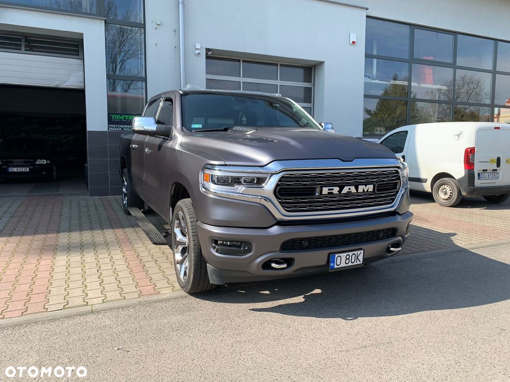 RAM 1500 Crew Cab Shortbed Limited - 9