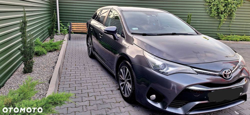 Toyota Avensis - 1