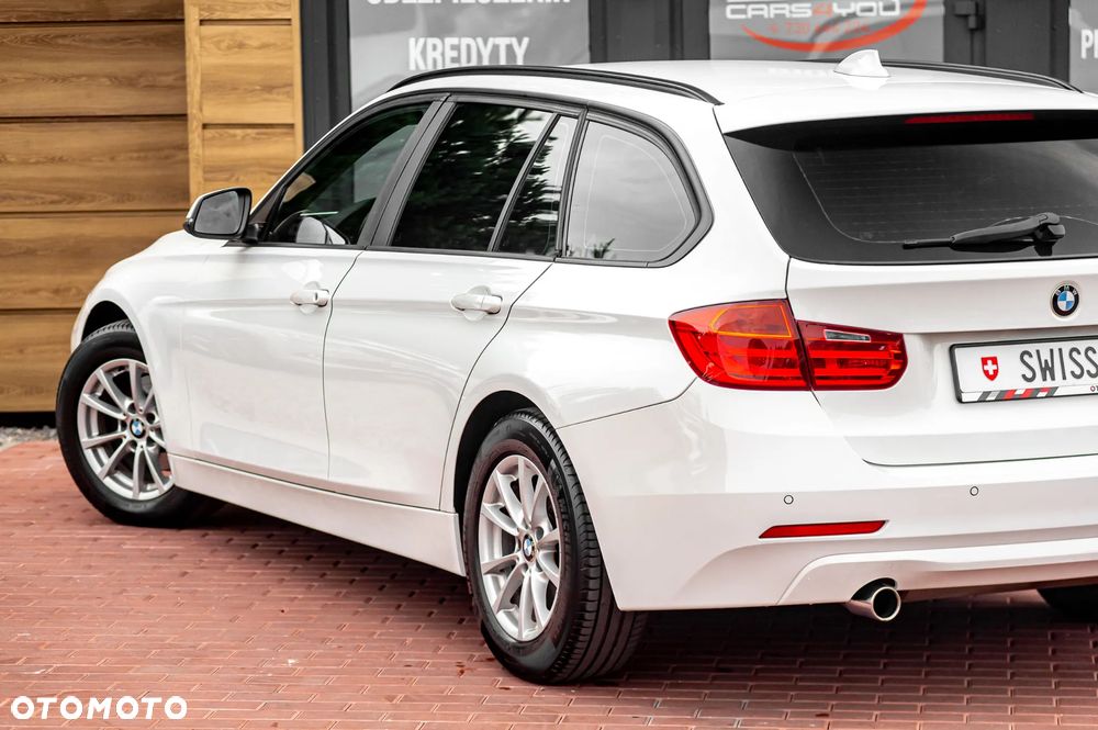 BMW Seria 3 320i Modern Line - 9