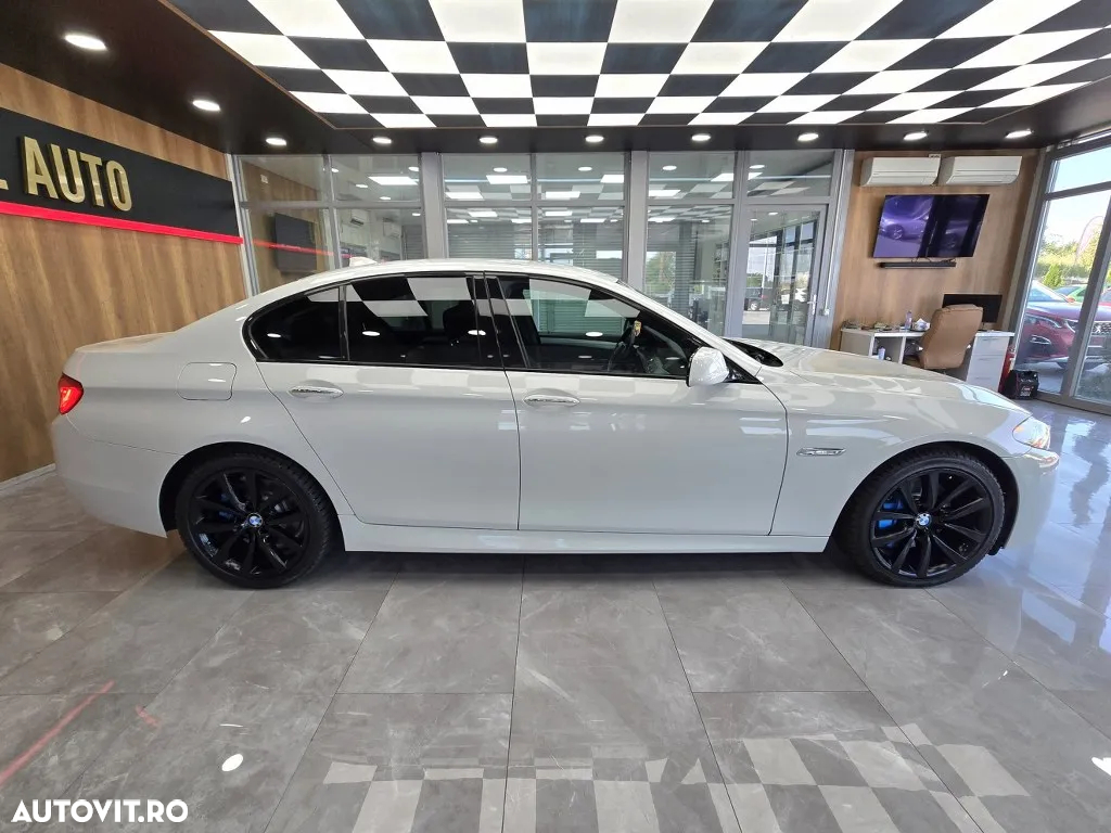 BMW Seria 5 525d Sport-Aut. - 13