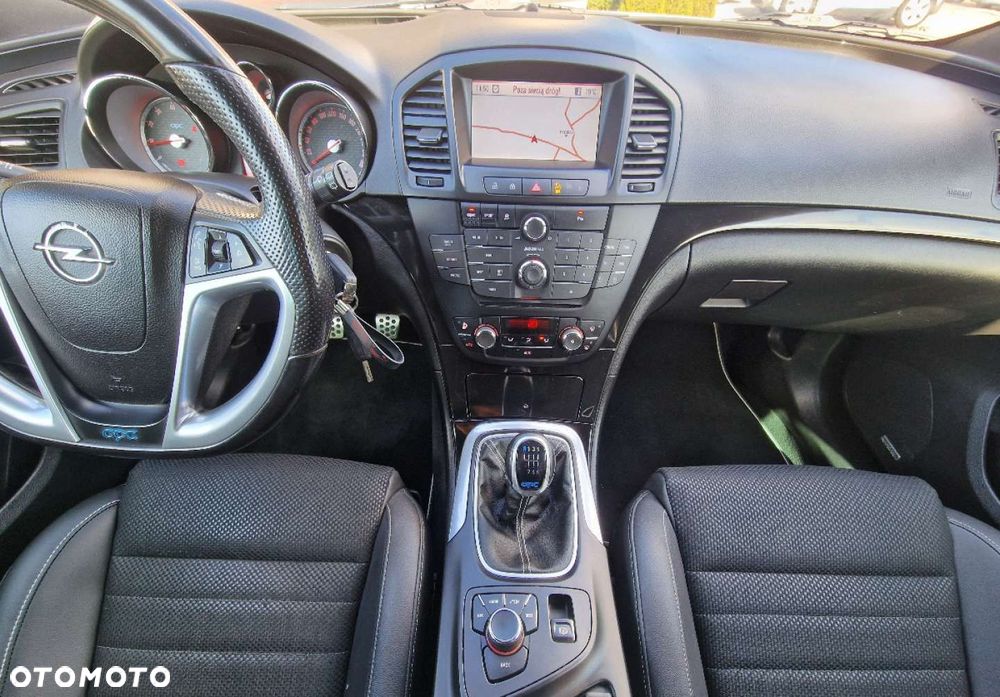 Opel Insignia - 25