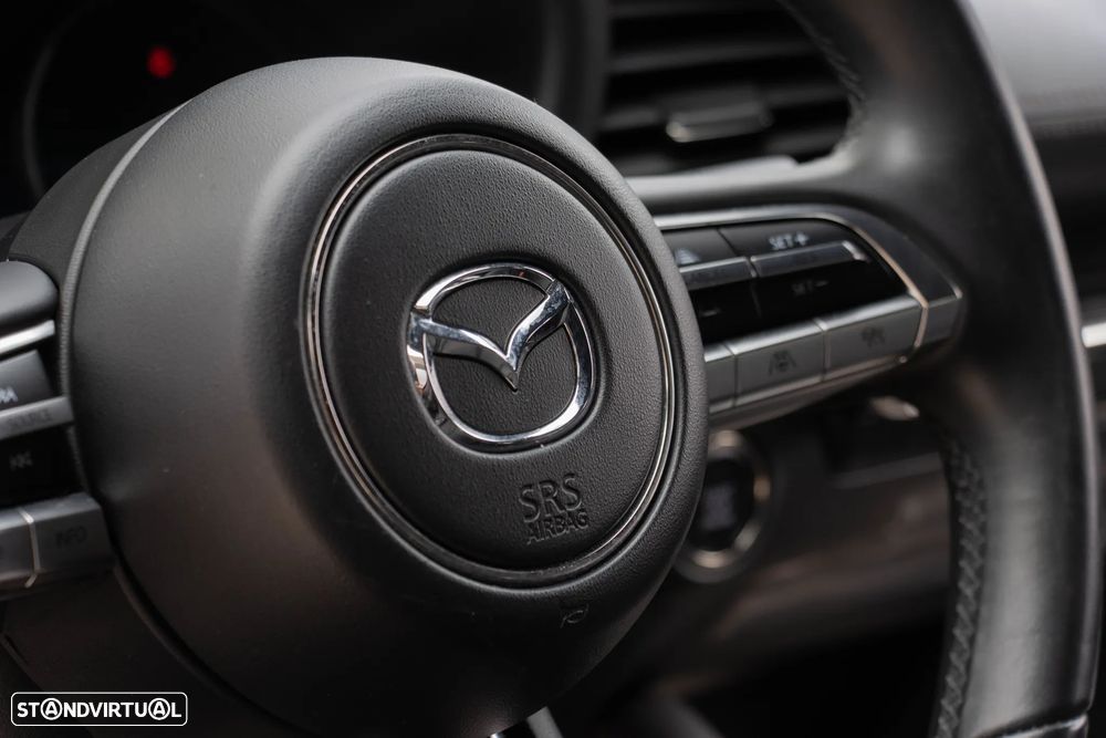 Mazda 3 Hatchback 2.0 Sky-X Excellence - 32