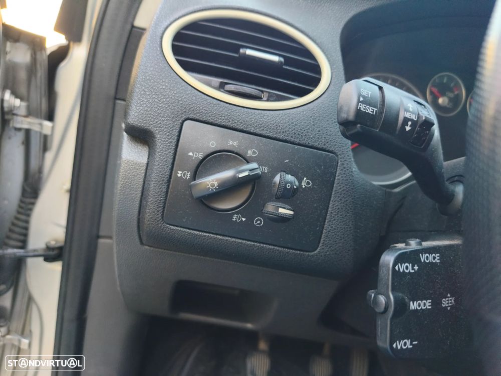 Ford Focus - 11