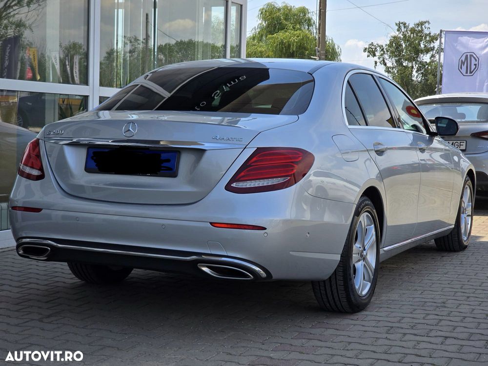 Mercedes-Benz E 200 4MATIC 9G-TRONIC - 7