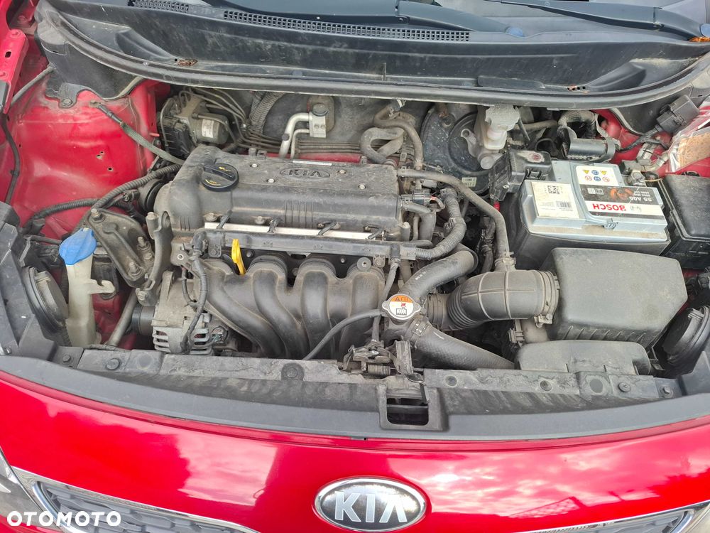 Kia Rio - 8