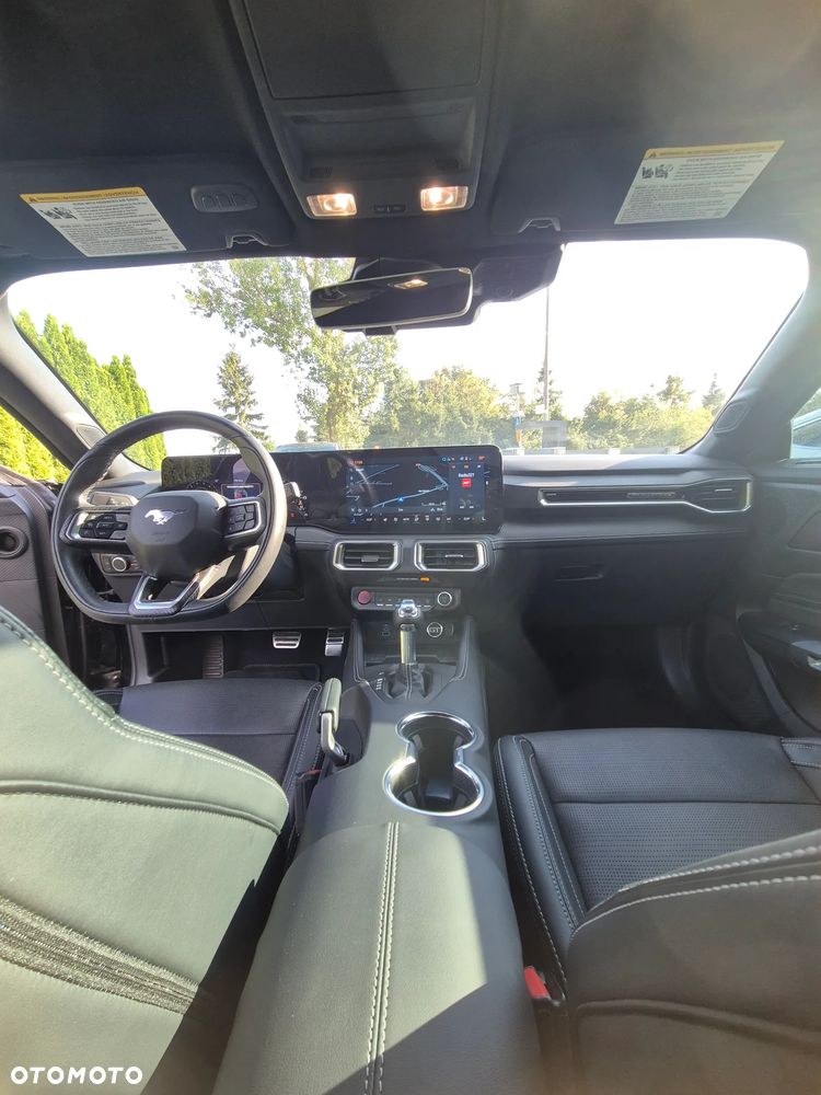 Ford Mustang - 13