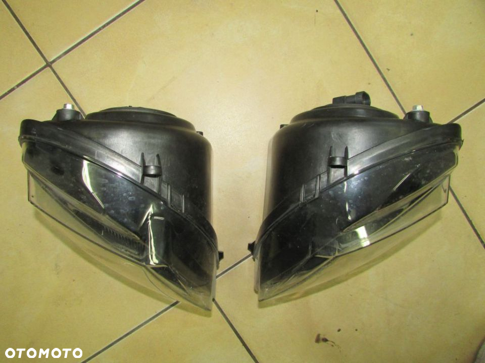 Derbi GPR 125 4t 09-16 lampa przód komplet - 2