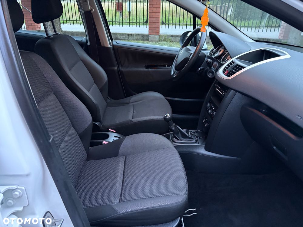 Peugeot 207 75 Millesim 200 - 28