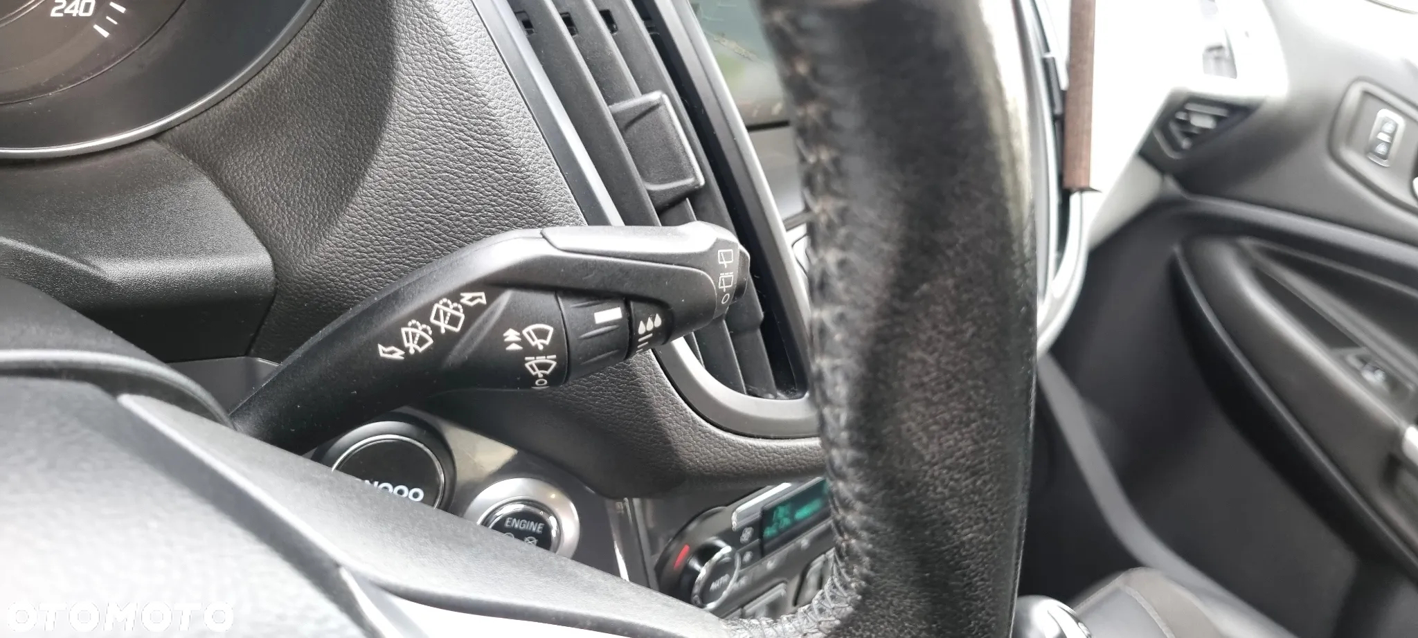 Ford Kuga 2.0 TDCi 2x4 Titanium - 20