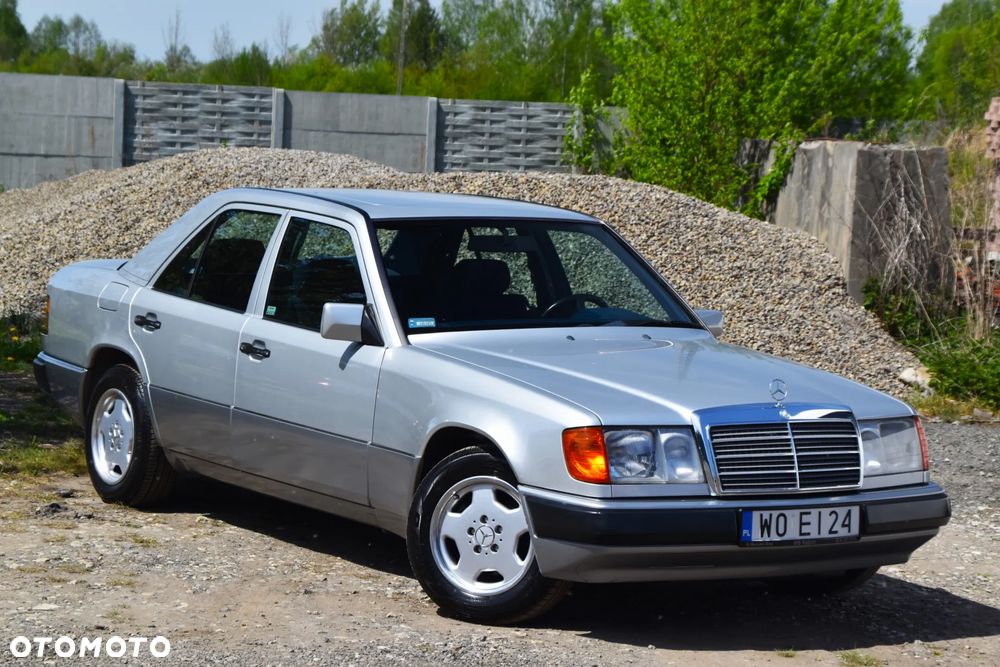 Mercedes-Benz Klasa E - 32