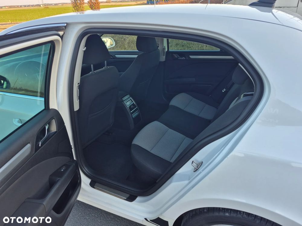 Skoda Superb 2.0 TDI PD Elegance - 11