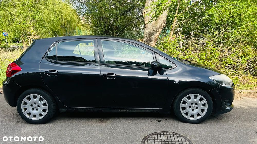 Toyota Auris 2.2 D-4D X + NAVI - 2
