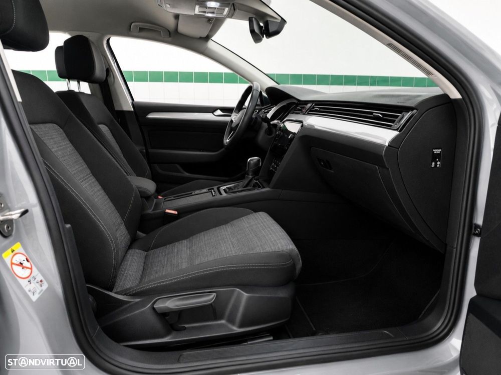 Volkswagen Passat Variant 2.0 TDI Business DSG — fotografia 11