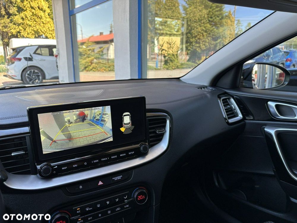 Kia XCeed 1.5 T-GDI L Business Line - 14
