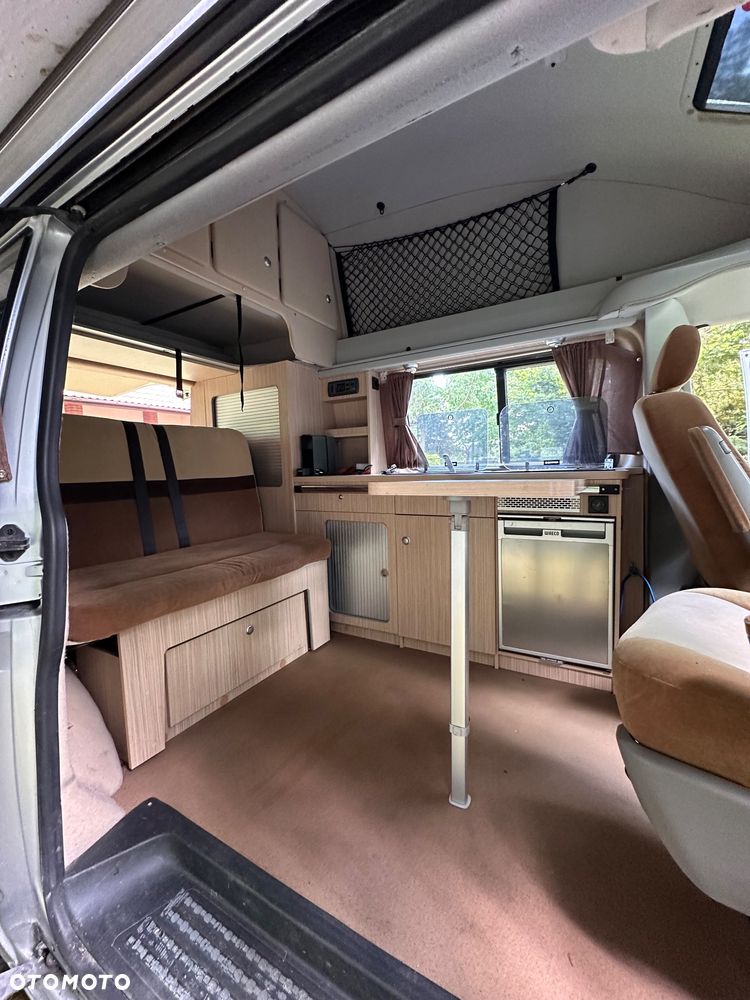 Volkswagen T5 - 17