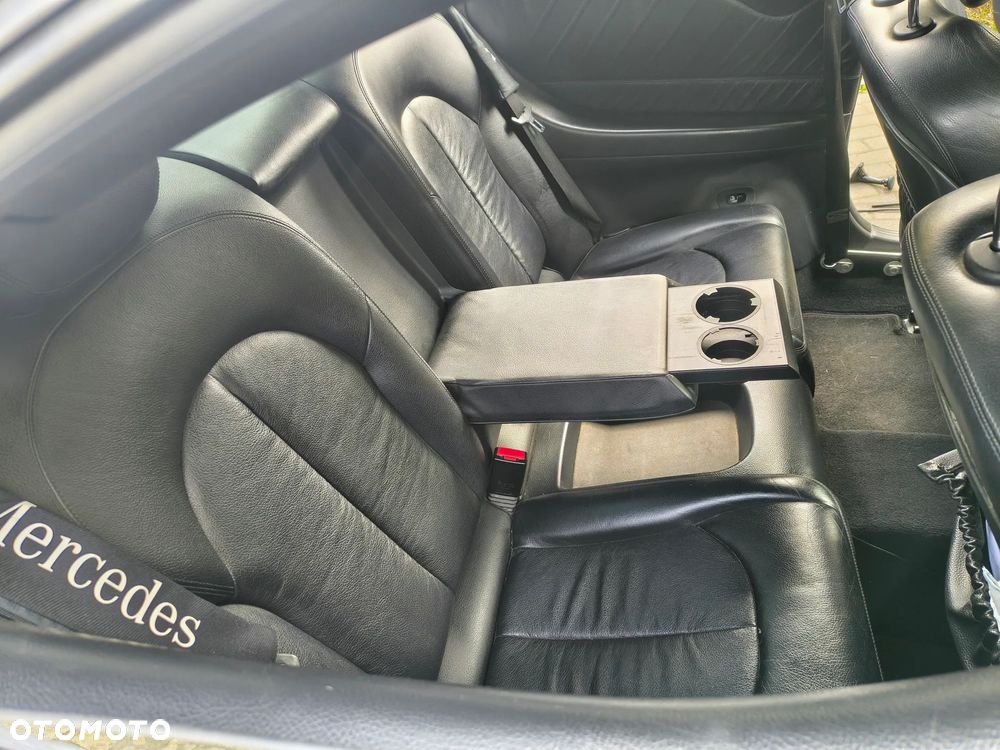 Mercedes-Benz CLK - 21