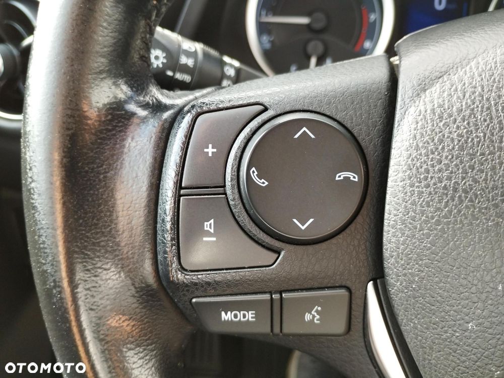 Toyota Corolla 1.6 Comfort - 17