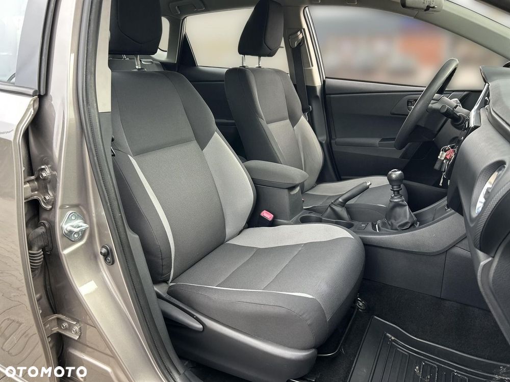 Toyota Auris 1.33 VVT-i Active - 10