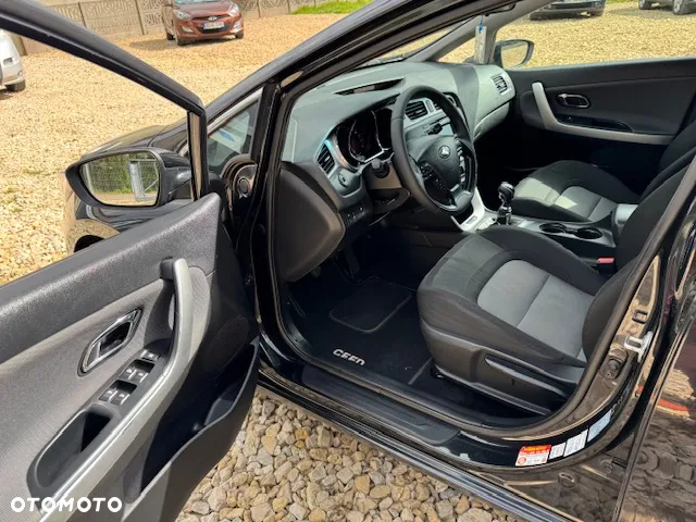 Kia Ceed - 26