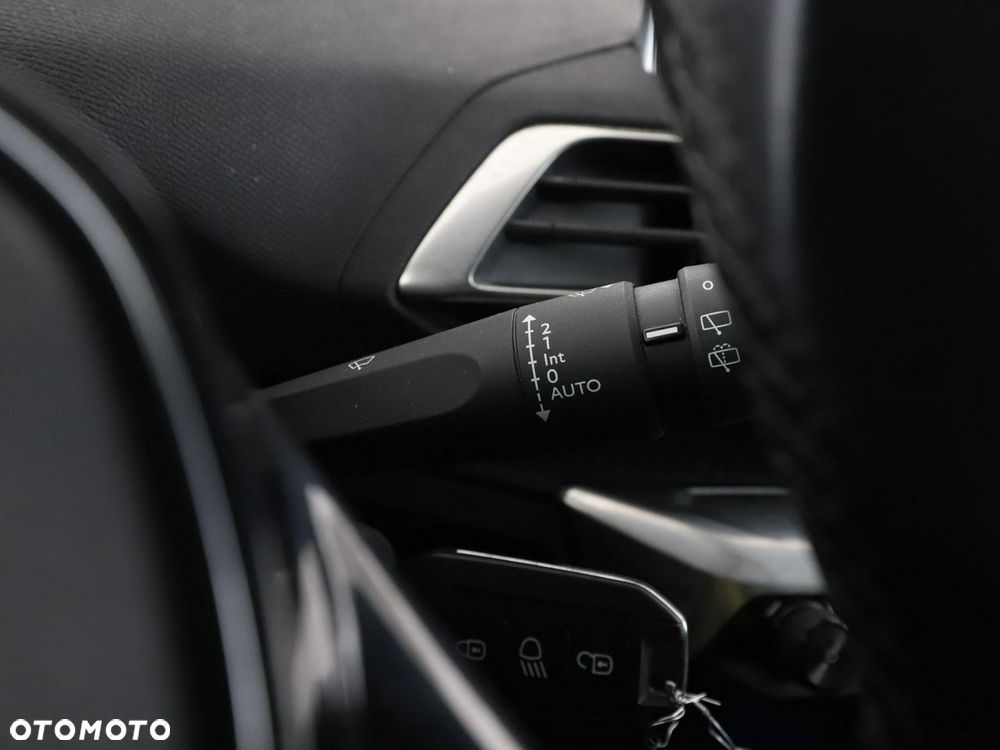 Peugeot 5008 PureTech 130 Stop & Start Active Business-Paket - 33