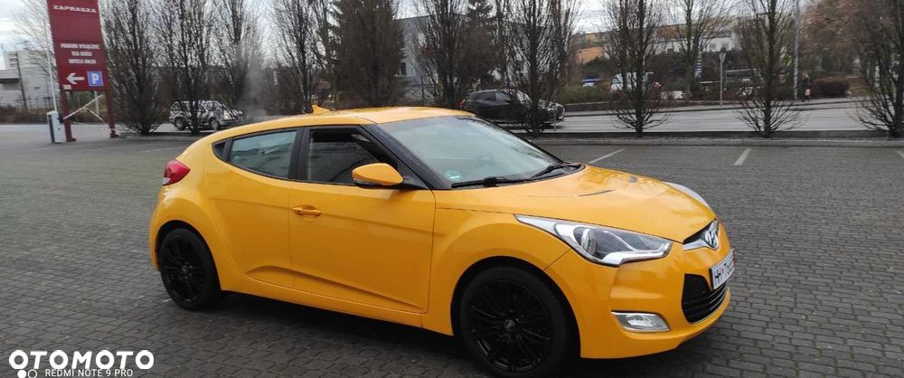 Hyundai Veloster - 17