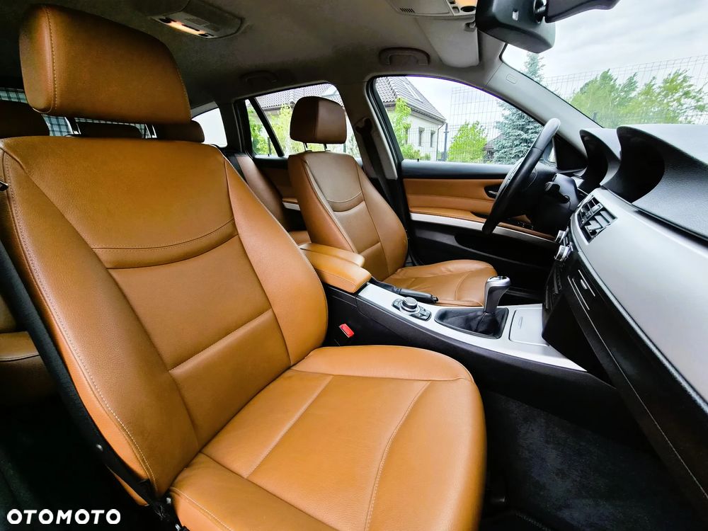 BMW Seria 3 - 12