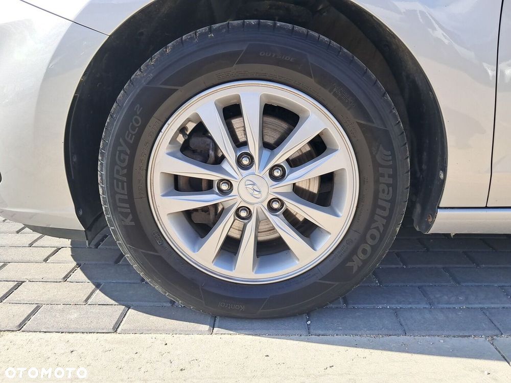 Hyundai i30 1.5 DPI Classic + - 21
