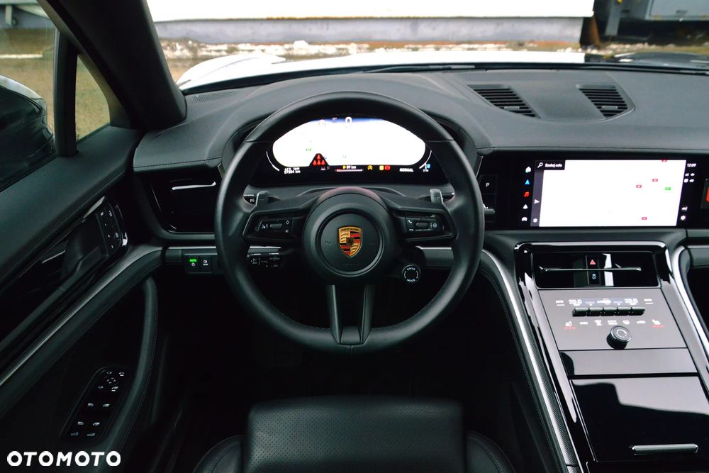 Porsche Panamera 4 - 25