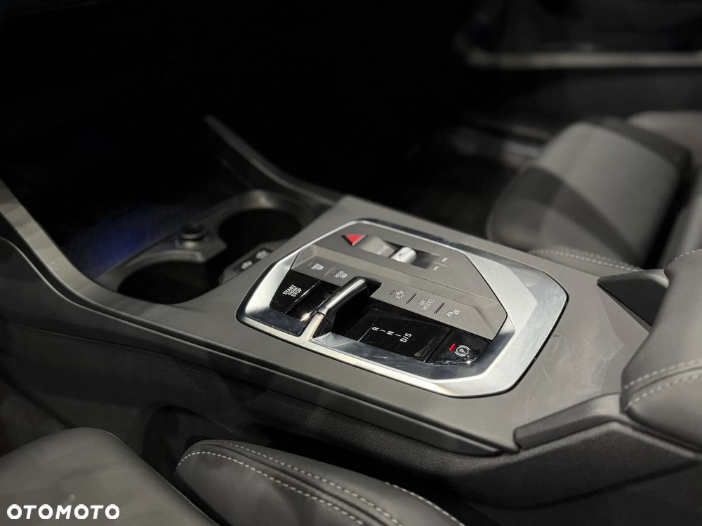 BMW Seria 2 220 mHEV - 13