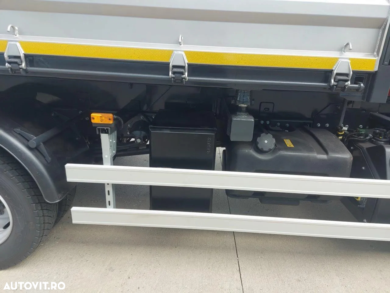 Renault D210 Basculanta+macara - 3