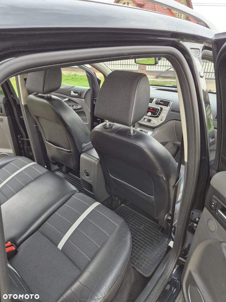 Ford Kuga 2.0 TDCi 4x4 Titanium - 13