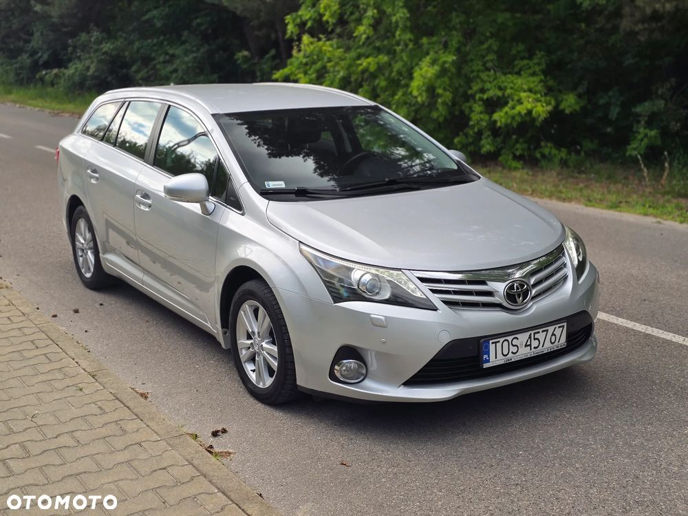 Toyota Avensis 2.0 D-4D Premium - 12