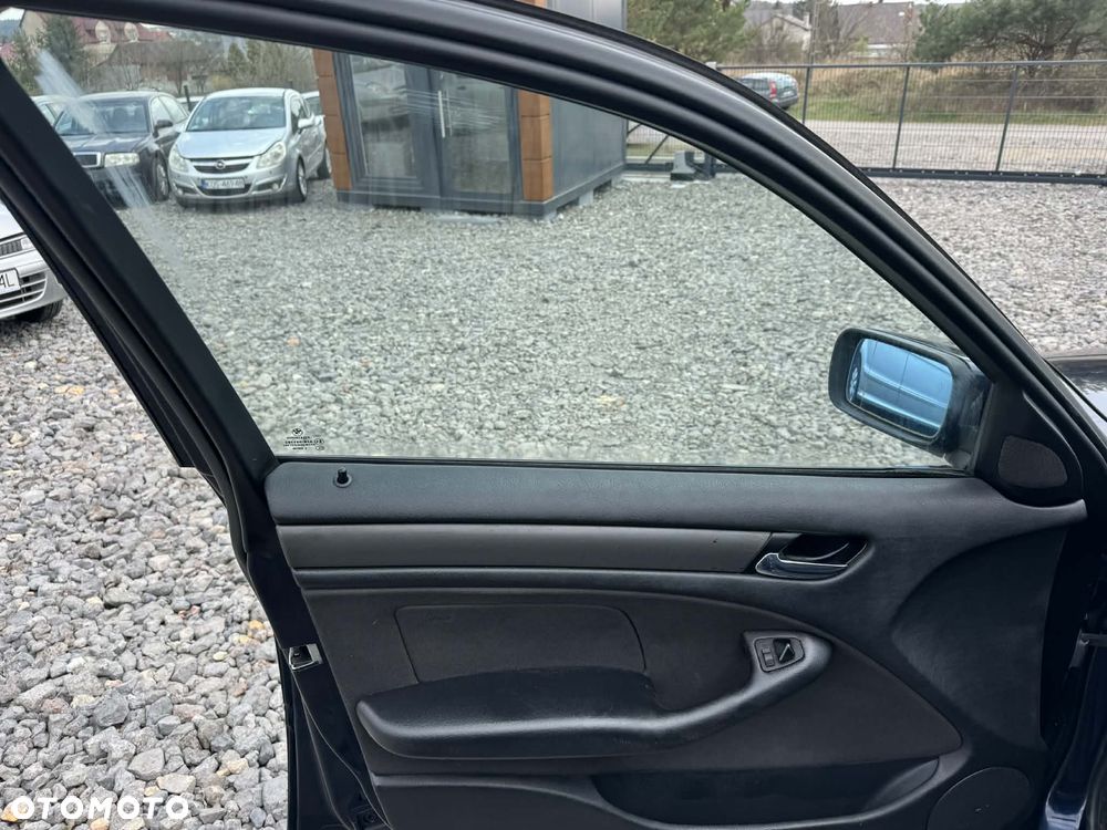 BMW Seria 3 318i - 13