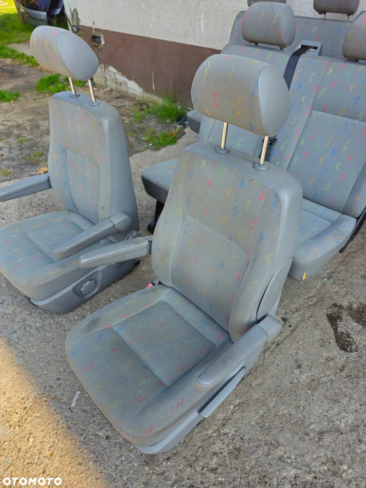 INKA Fotele  grzane kanapa 7os. VW T5 transporter czesci - 3