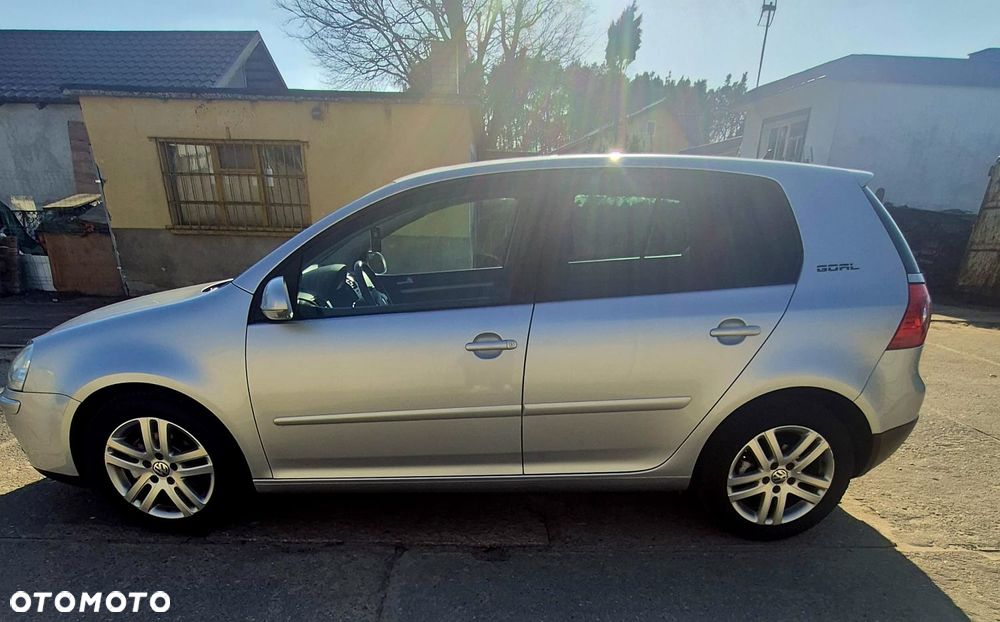 Volkswagen Golf 1.6 FSI Goal - 14