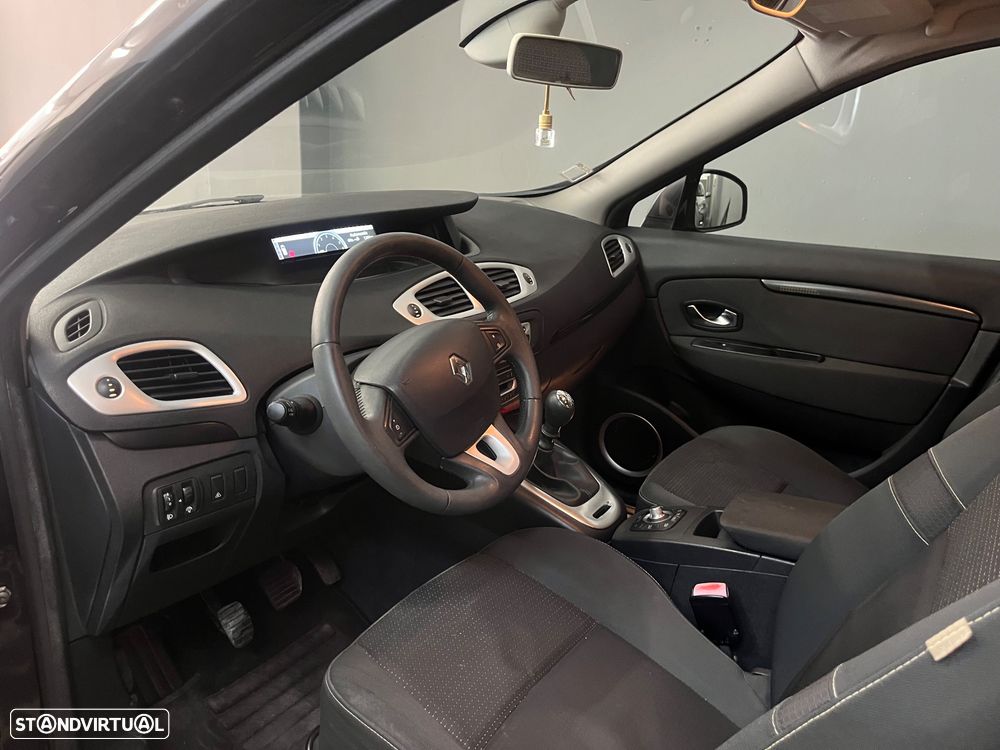 Renault Grand Scénic 1.5 dCi Dynamique S 7L - 17