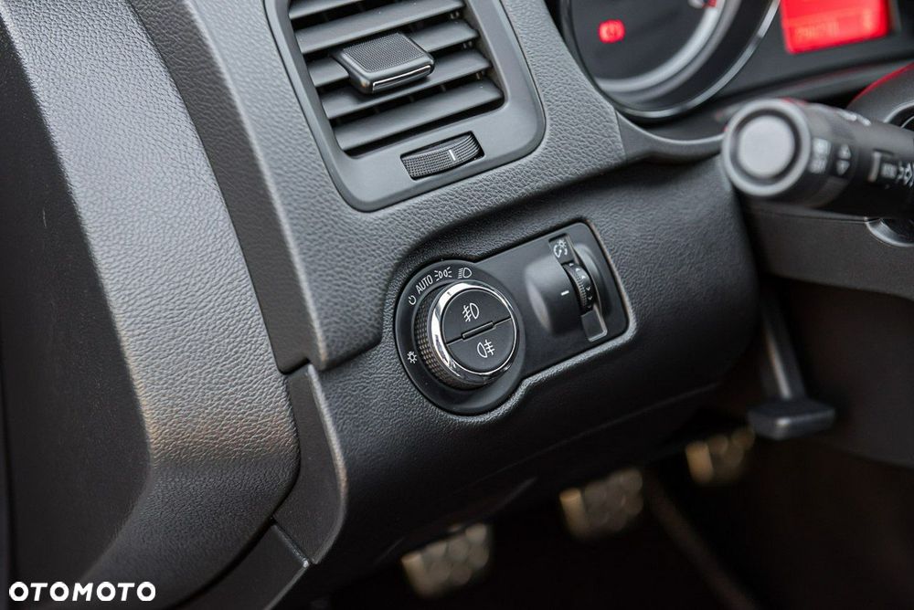 Opel Insignia 2.0 Turbo Cosmo - 25