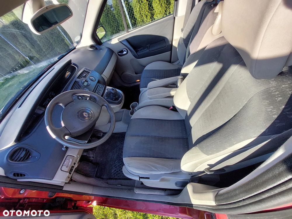 Renault Scenic 1.6 Confort Privilege - 5
