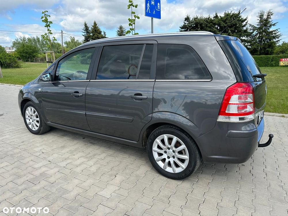 Opel Zafira - 11