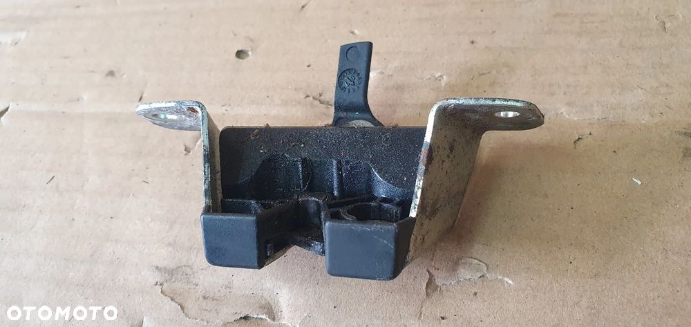 Zamek klapy bagażnika Toyota Aygo 69350-0H010 - 4