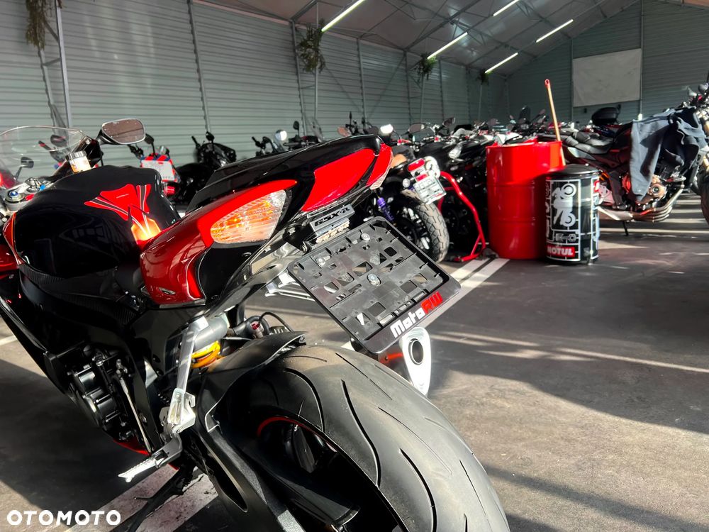 Suzuki GSX-R - 13