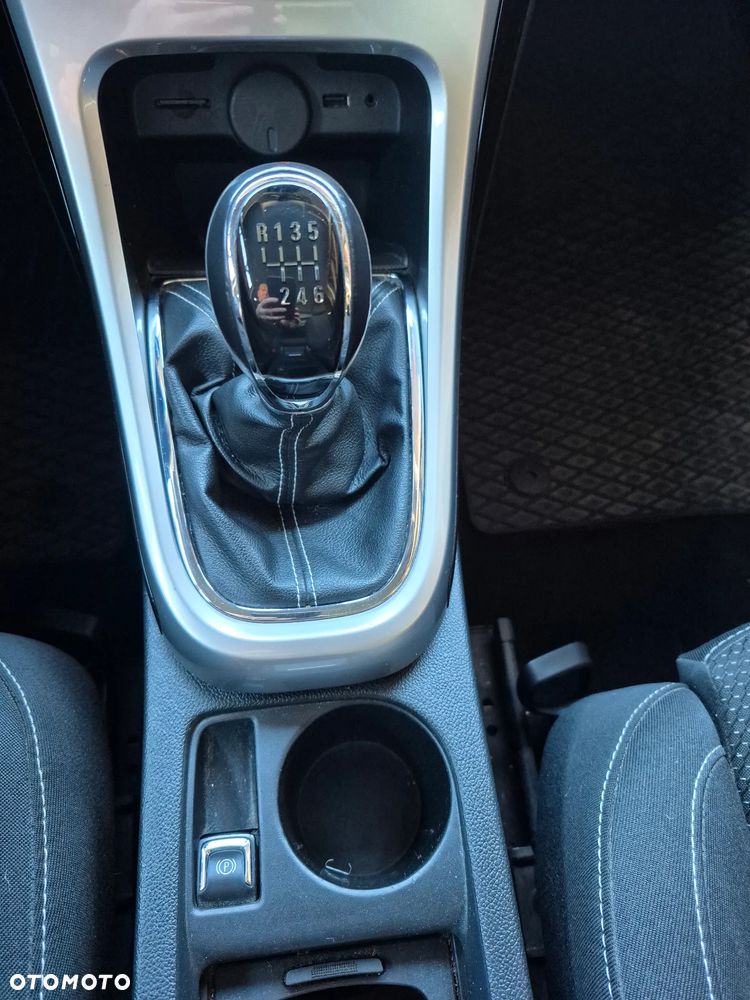 Opel Astra 1.6 T Sport - 9