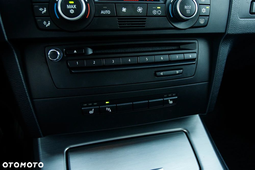 BMW Seria 3 318i Edition Sport - 22