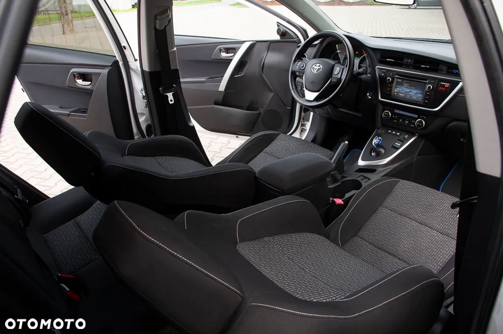 Toyota Auris 1.8 HSD Prestige NAVI - 17