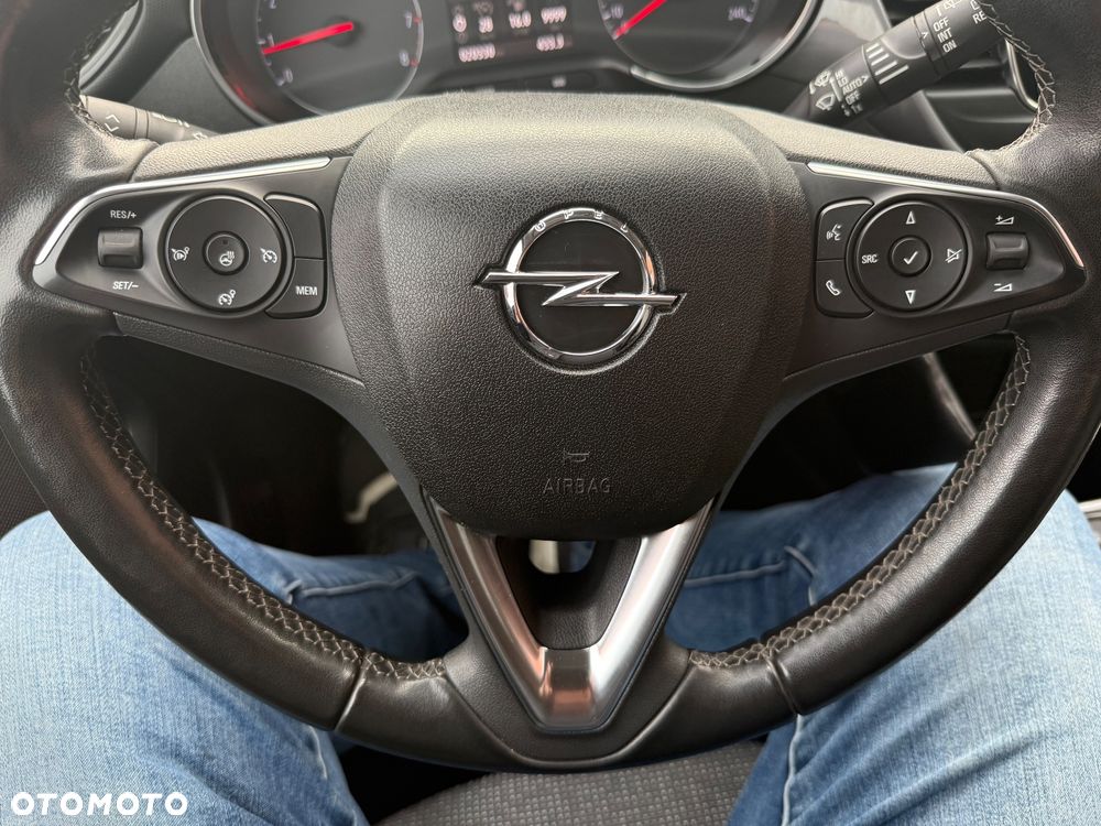 Opel Crossland 1.2 T GS Line - 22