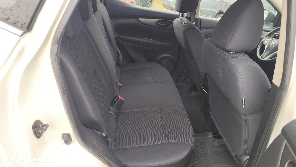 Nissan Qashqai 1.2 DIG-T N-Vision - 15