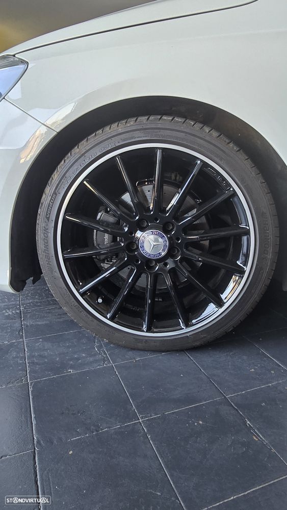 Mercedes-Benz A 180 CDi BE AMG Sport - 4