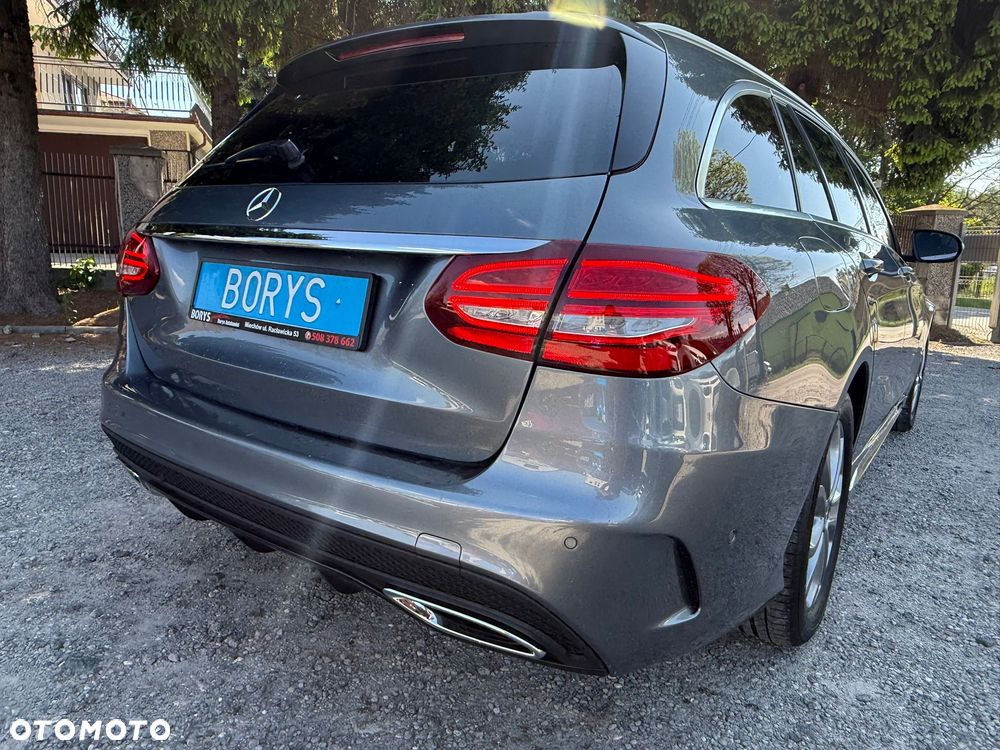 Mercedes-Benz Klasa C 220 d 4-Matic 9G-TRONIC - 38
