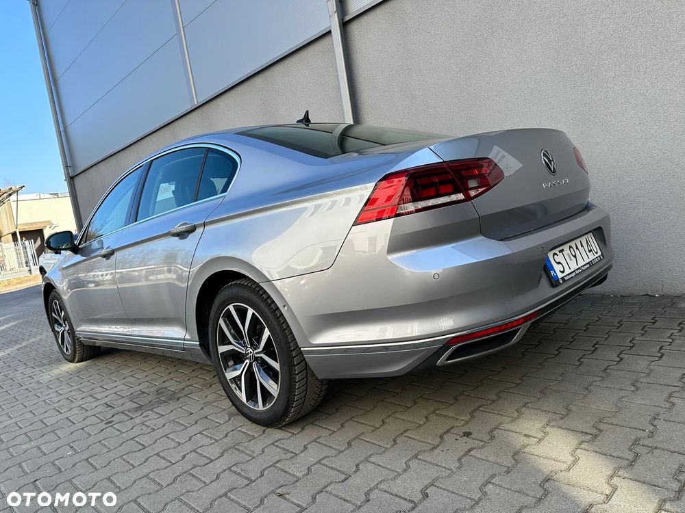 Volkswagen Passat 1.5 TSI EVO Elegance DSG - 4