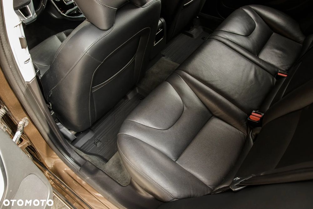 Volvo V60 Cross Country D3 Drive-E Summum - 29